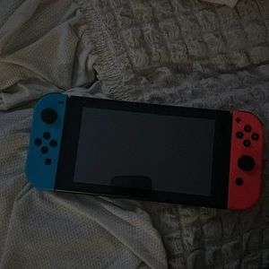Nitendo Switch with case